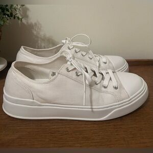 Stuart Weitzman Sammy Low Top Sneakers Shoes White Canvas Women’s Size 9.5B